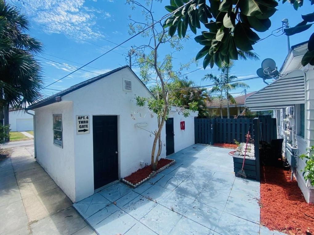 Steps To Beach & Downtown! Spacious Beach Bungalow #2 Lake Worth Beach Exterior photo